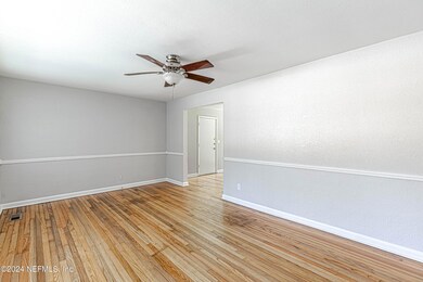 2733 Hirsch Ave, Jacksonville, FL 32216 - photo 5