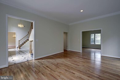 11629 Falls Rd, Potomac, MD 20854 - photo 3