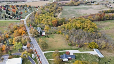 1100 W Auglaize St, Wapakoneta, OH 45895 - photo 4