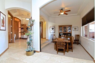Dining Room / Foyer