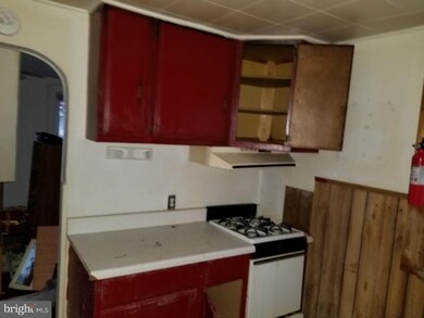 13 N Broad St, Penns Grove, NJ 08069 - photo 4