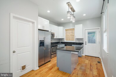 2334 Reed St, Philadelphia, PA 19146 - photo 5