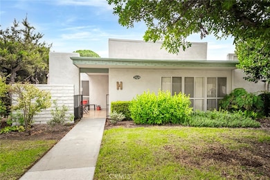 2220 Via Mariposa E unit H, Laguna Woods, CA 92637 - photo 3