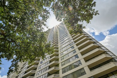 The Greenway unit 19F, Houston, TX 77046 - photo 2