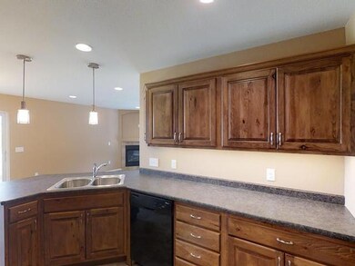 848 Compass Loop, Bismarck, ND 58504 - photo 4