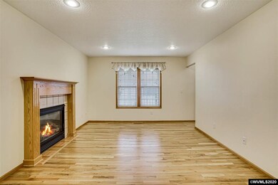 2062 Chase Loop SW, Albany, OR 97321 - photo 6