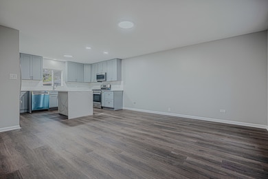 9N621 Flora Dr unit 1, Elgin, IL 60123 - photo 3