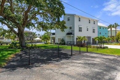 5234 Foxhall Ct, Weeki Wachee, FL 34607 - photo 2