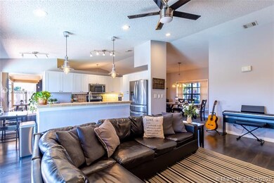 1160 Cedar Creek Way, Davie, FL 33325 - photo 7