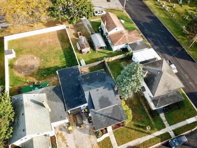 216 E 18th St, Auburn, IN 46706 - photo 3