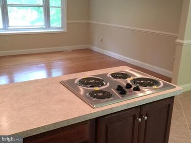 37238 E Spicer Dr, Mechanicsville, MD 20659 - photo 4