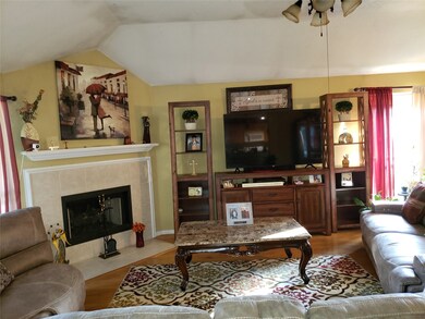 8902 Green Castle Way, Houston, TX 77095 - photo 3