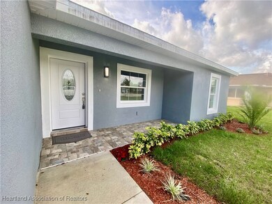 3757 Sebring Pkwy, Sebring, FL 33870 - photo 4