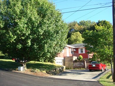 540 Carter Ave, Indiana, PA 15701 - photo 2