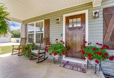 132 Loneheart Ln, Statesville, NC 28625 - photo 2