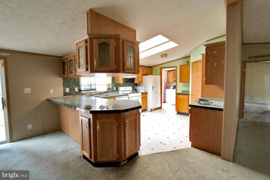 23027 Meadow Wood Dr, Mechanicsville, MD 20659 - photo 2