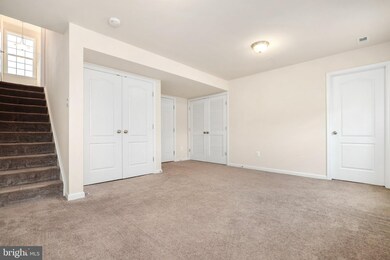 10381 Lantern Ln, Hagerstown, MD 21740 - photo 4