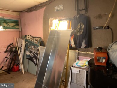 933 Cedar St, Camden, NJ 08102 - photo 4