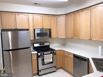 Harbor Point East unit 208, Woodbridge, VA 22191 - photo 5