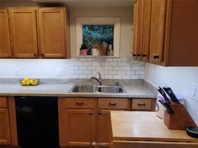 unlisted-address, Everett, WA 98201 - photo 7