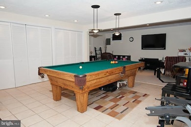 10210 Roberts Common Ln, Burke, VA 22015 - photo 5