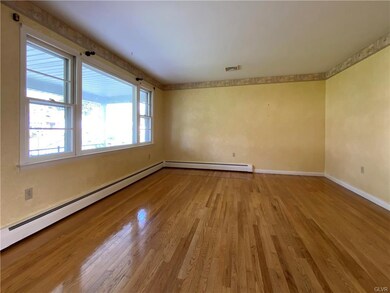 132 Jonathan Dr, Easton, PA 18045 - photo 6