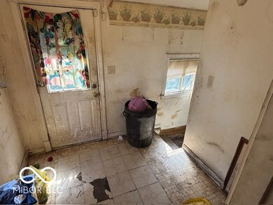 933 N Tuxedo St, Indianapolis, IN 46201 - photo 7