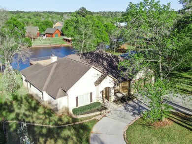 48 Hunters Creek Dr, Huntsville, TX 77340 - photo 2