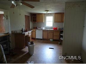 35 Buckner Rd, Leicester, NC 28748 - photo 3