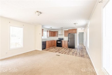 Living Room/Kitchen