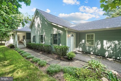 9836 Watkins Rd, Gaithersburg, MD 20882 - photo 3