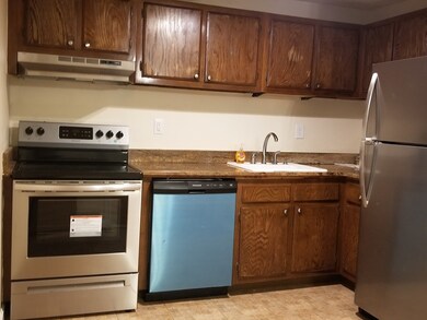 144 Thissell Ave unit 14, Dracut, MA 01826 - photo 5