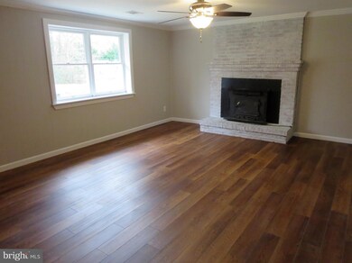 188 Monticello Dr, Colonial Beach, VA 22443 - photo 3