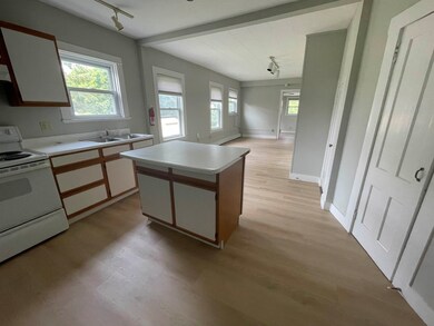 37 Killington Ave unit 3, Rutland, VT 05701 - photo 2