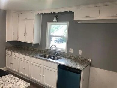 304 W Texas St, Denison, TX 75020 - photo 4