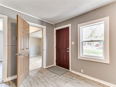 4120 Columbia St, Des Moines, IA 50313 - photo 7