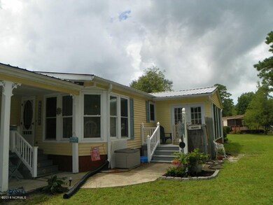 303 Rudder Ct, Hampstead, NC 28443 - photo 4