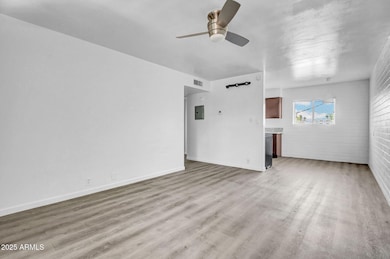 6-web-or-mls-31 W 2nd St-6