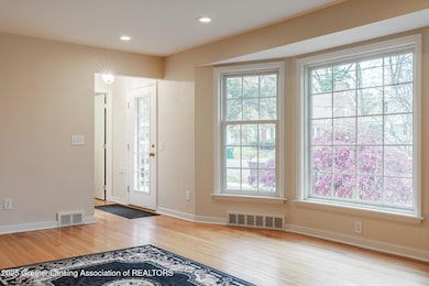 513 Kipling Blvd, Lansing, MI 48912 - photo 5