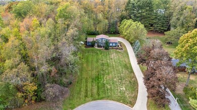 427 Valley Crest Dr, Mogadore, OH 44260 - photo 2