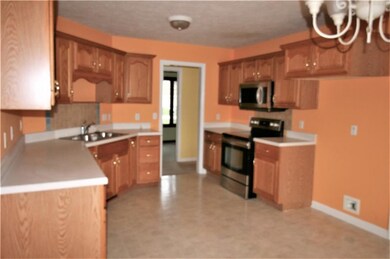 826 Stewart Rd, Anderson, IN 46012 - photo 7