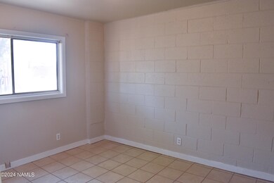 621 N Colorado Ave, Winslow, AZ 86047 - photo 6