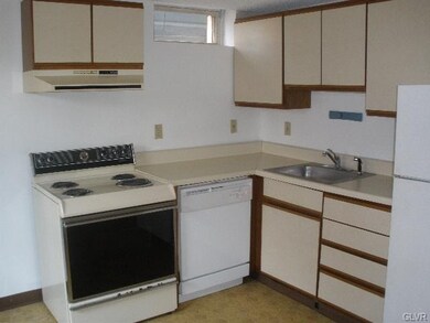 816 N 18th St unit 2, Allentown, PA 18104 - photo 2