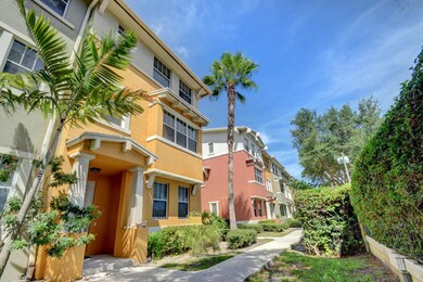 770 Millbrae Ct unit 8, West Palm Beach, FL 33401 - photo 2