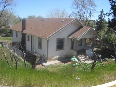 1881 Academy Ave, Klamath Falls, OR 97601 - photo 3