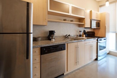 60 Spring 107 furnished 2016 3