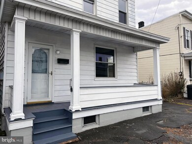 42 N 3rd St, Saint Clair, PA 17970 - photo 3