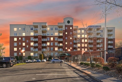 Ironwood on the Green at Ferncroft unit 506, Middleton, MA 01949 - photo 2