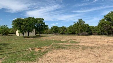 301 Sarra Ln, Poolville, TX 76487 - photo 3