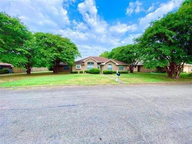 602 Mockingbird St, Bonham, TX 75418 - photo 3